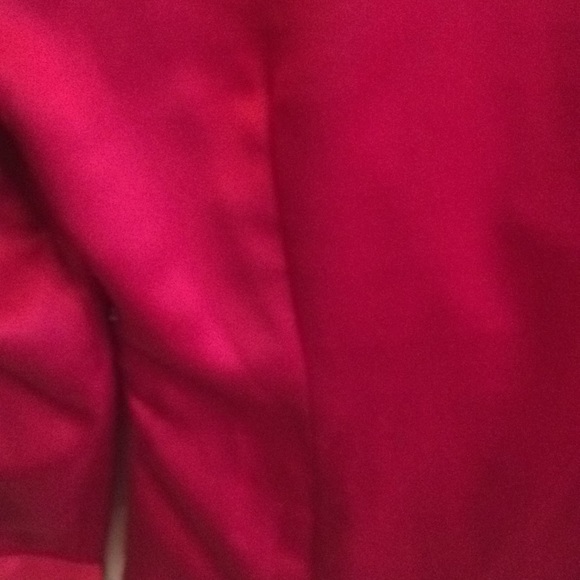 Gorgeous East 5th red blouse.  Size S - Picture 7 of 8